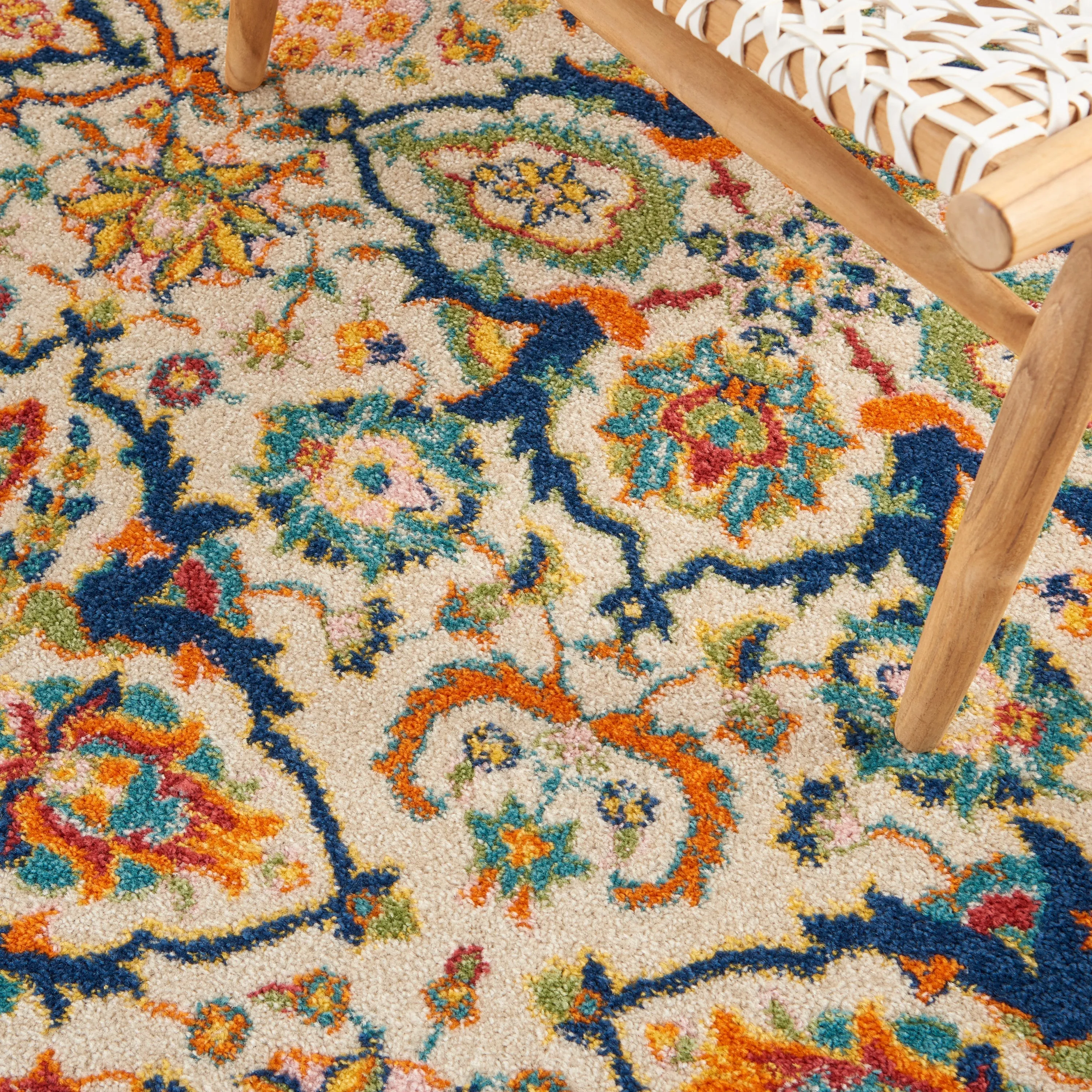 Allur Ivory/Multicolor Rug