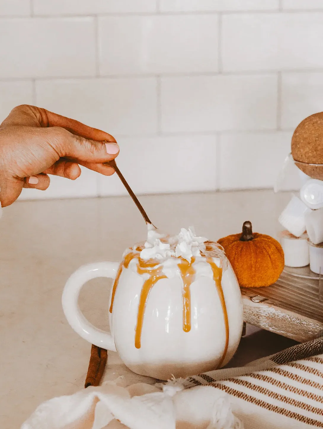 Figurine Coffee Mug - Cream Pumpkin