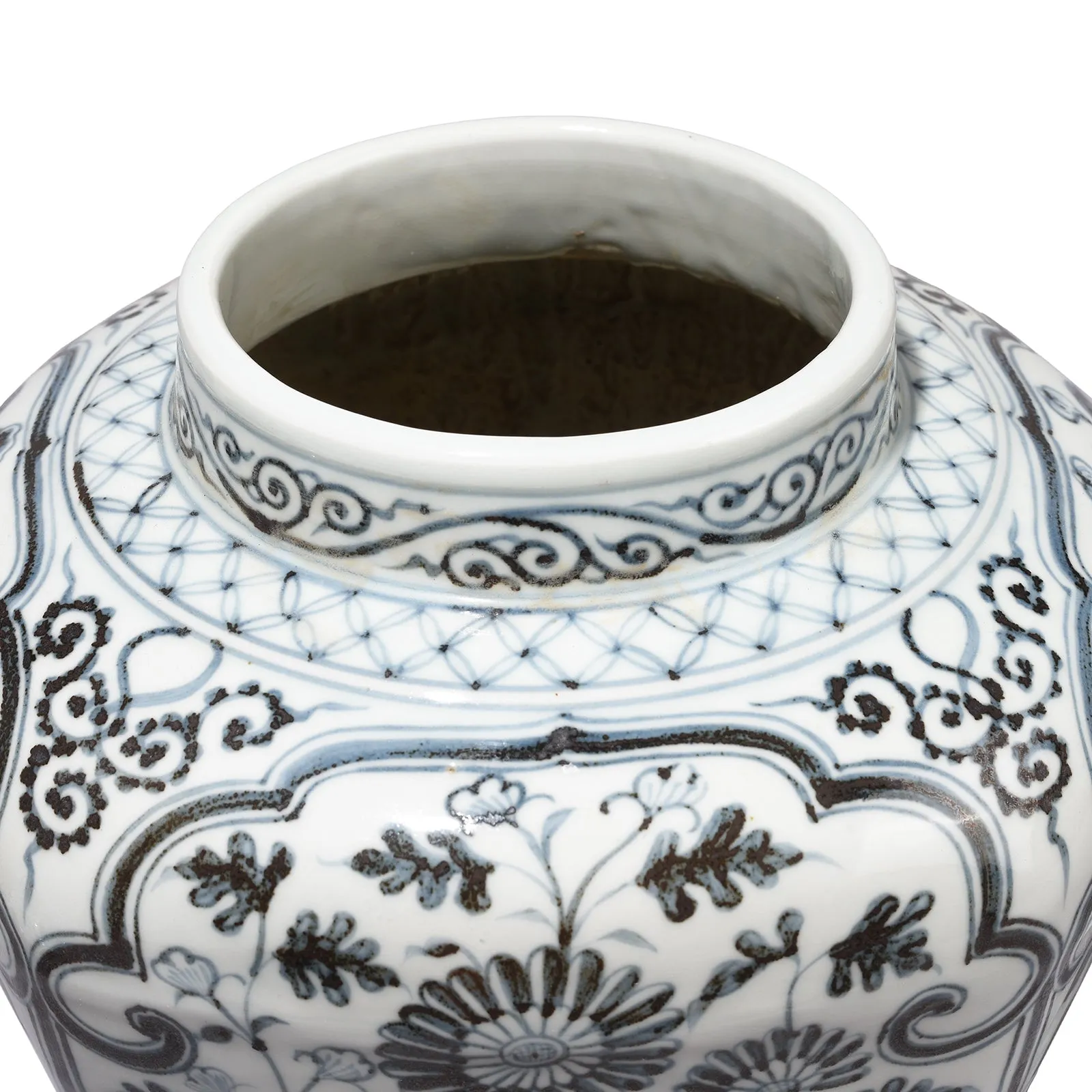 Hongwu Blue & White Porcelain Frilled Ginger Jar  - Floral