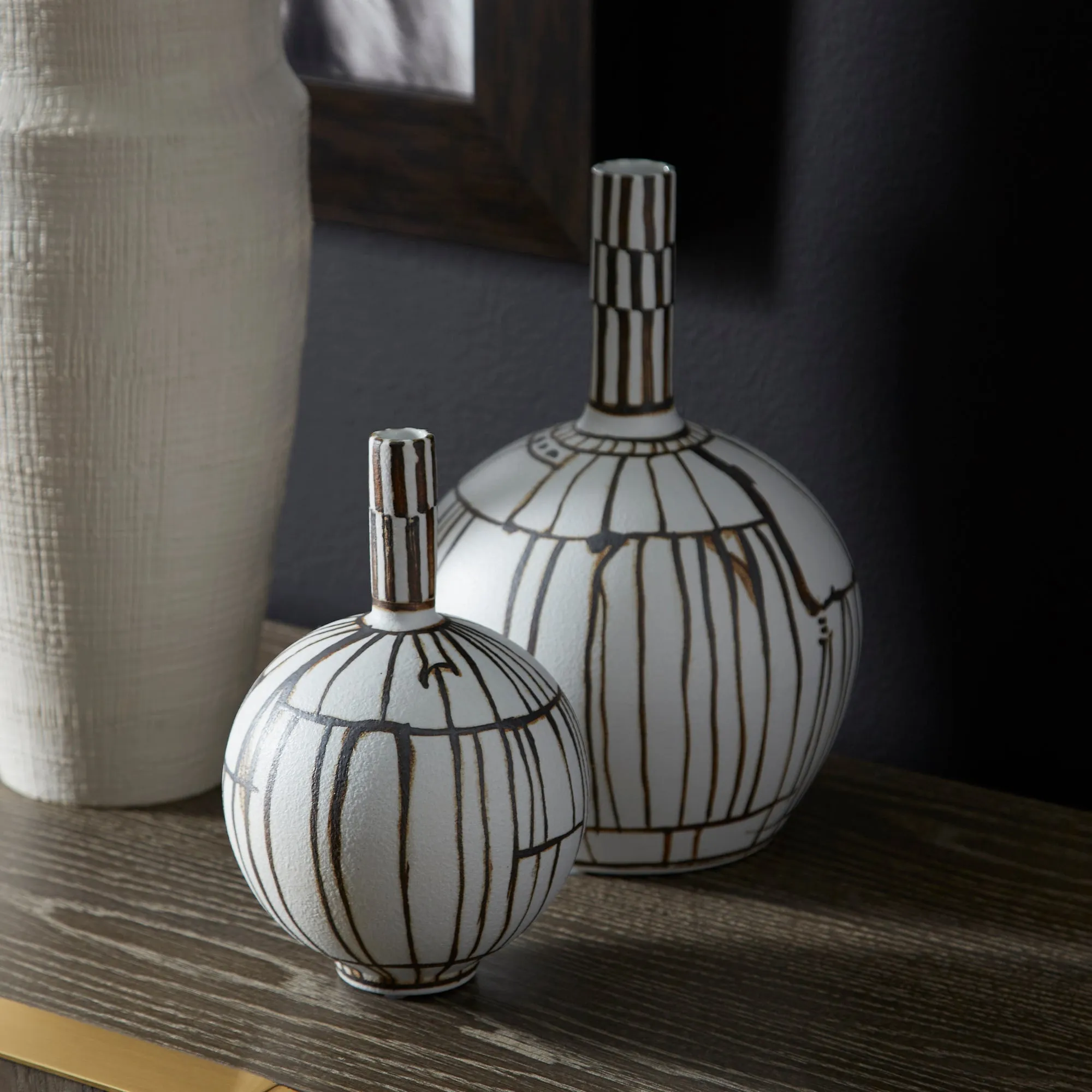Risse Vase-MD by Cyan