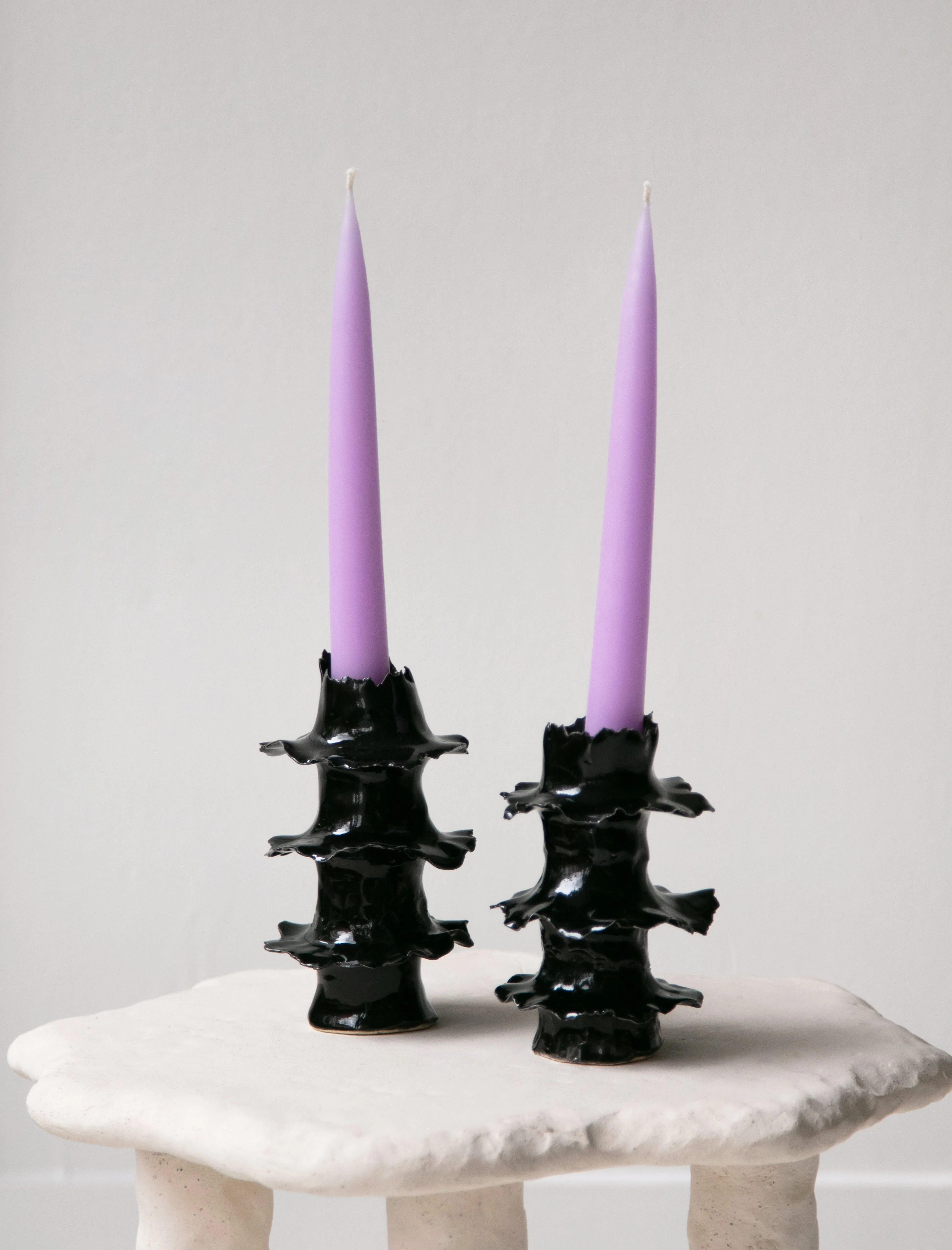 Torn Stand Black Gloss